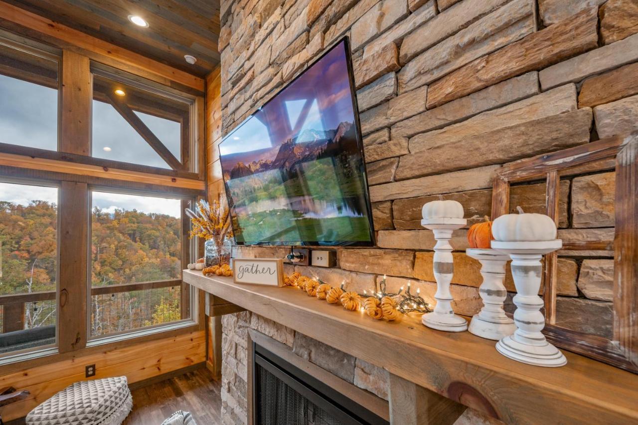 The Overlook - '21 Cabin - Gorgeous Unobstructed Views - Fire Pit Table - Gamerm - Hottub - Xbox - Lots Of Bears Гатлинбург Экстерьер фото