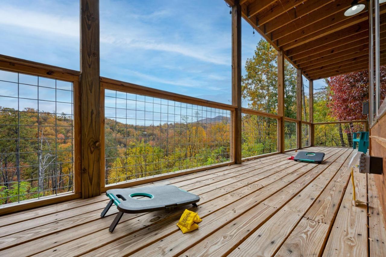 The Overlook - '21 Cabin - Gorgeous Unobstructed Views - Fire Pit Table - Gamerm - Hottub - Xbox - Lots Of Bears Гатлинбург Экстерьер фото