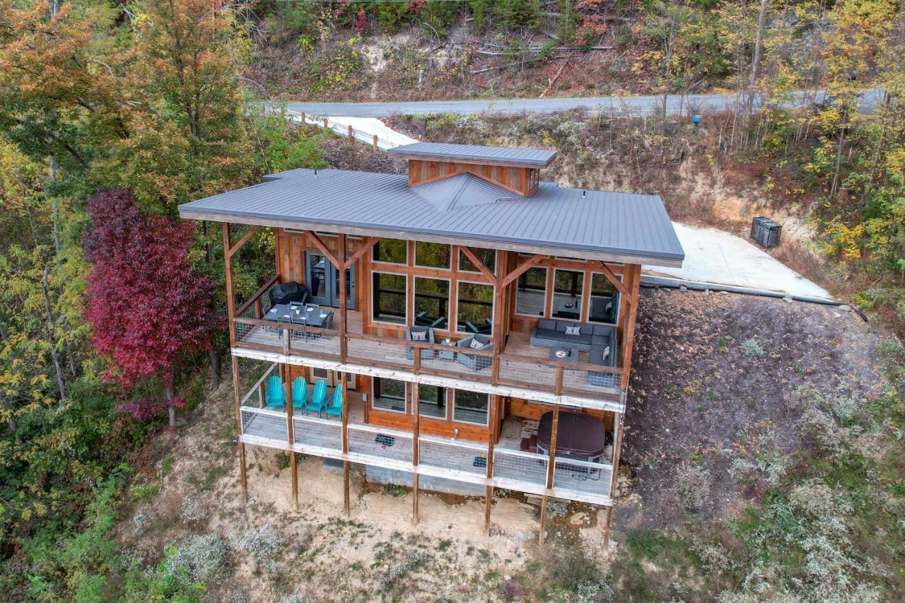 The Overlook - '21 Cabin - Gorgeous Unobstructed Views - Fire Pit Table - Gamerm - Hottub - Xbox - Lots Of Bears Гатлинбург Экстерьер фото